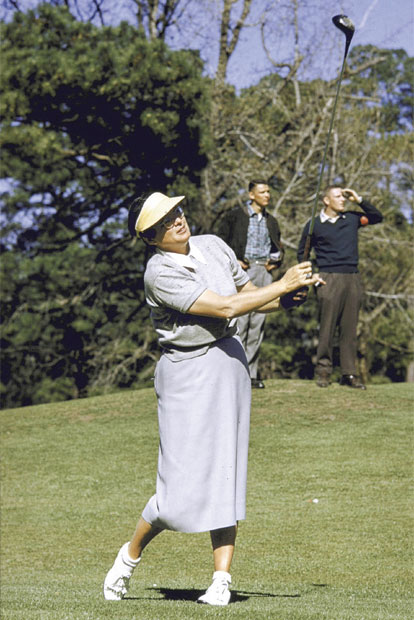Golfpunks dieser Welt: Roy Black würde singen: Ganz in Weiß mit einem Henkelpott