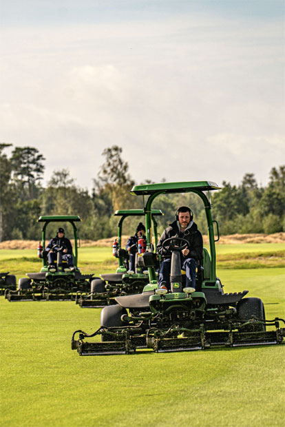 Crownwood: Großer Preis von Crownwood: klarer Start-Ziel-Sieg von Startnummer 2 (r.)