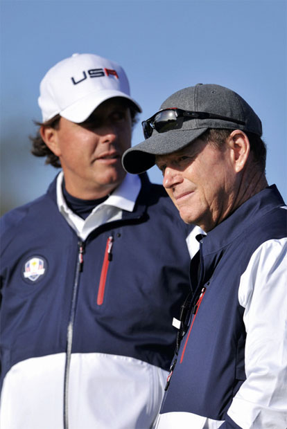 02: PHIL MICKELSON VS. TOM WATSON – (2014)